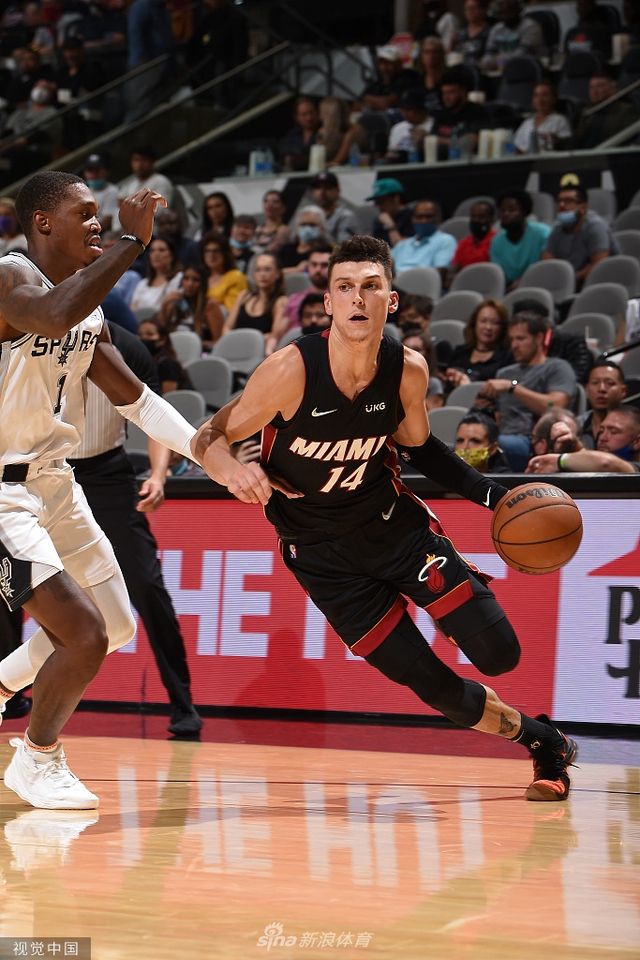 巴塞罗那中 巴塞罗那中