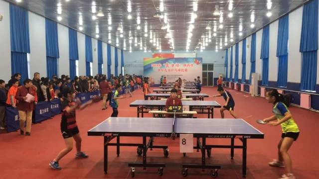 首盘单打由 首盘单打由