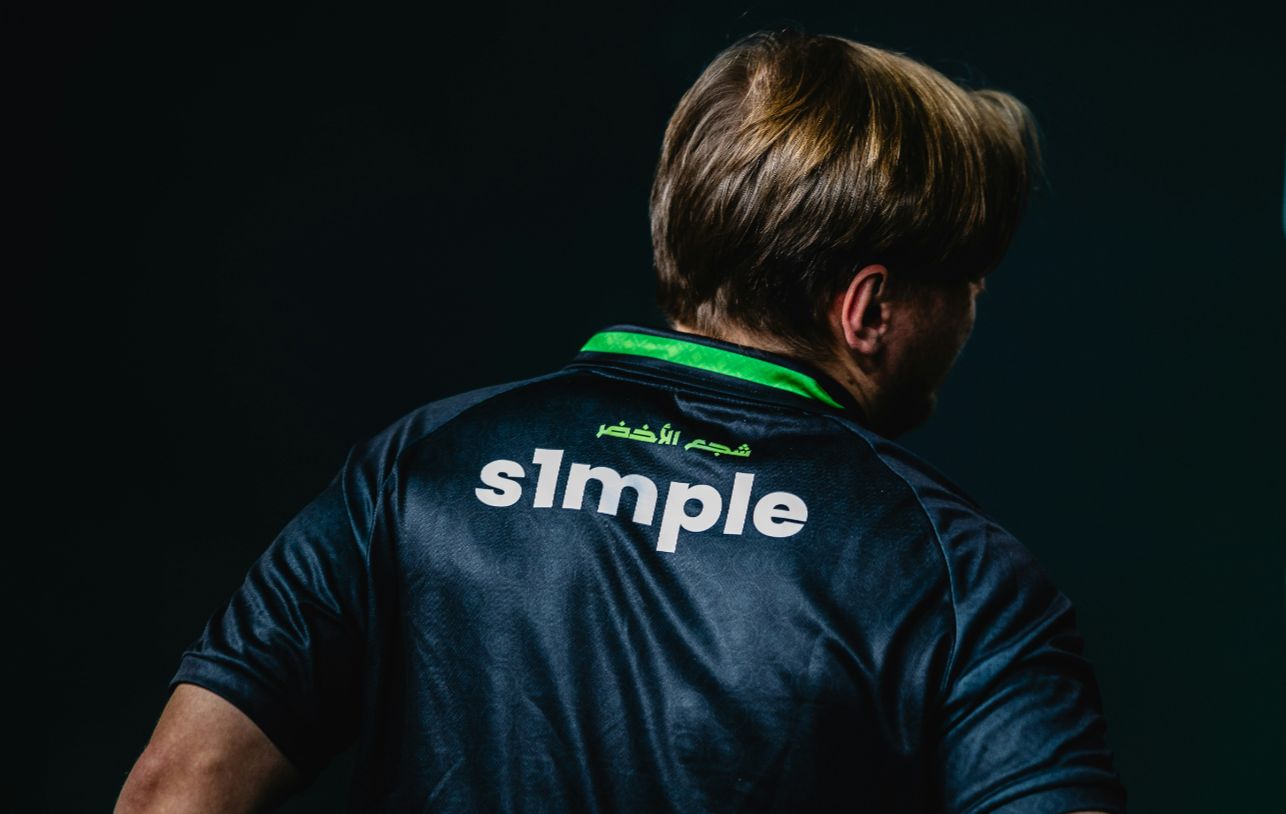 景是某场强 景是某场强